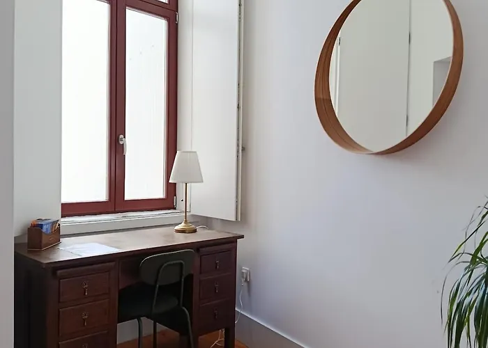 Quiet, Bright Near Bolhao Apartment Porto