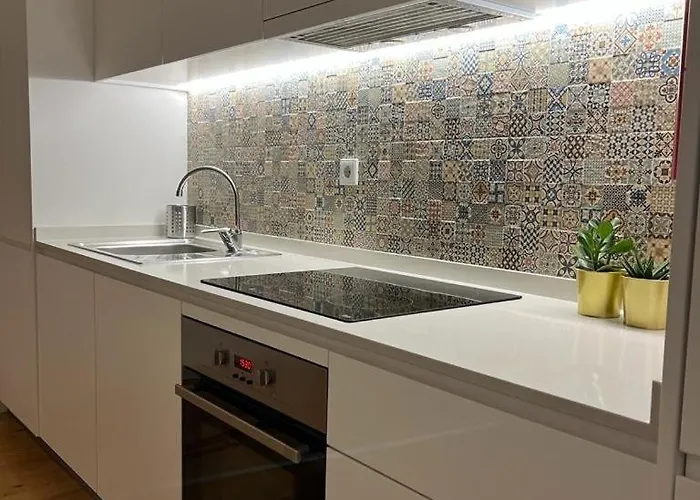 Quiet, Bright Near Bolhao