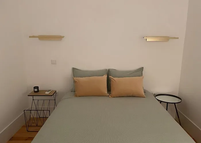 Quiet, Bright Near Bolhao Apartment Porto