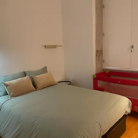 Quiet, Bright Near Bolhao Porto